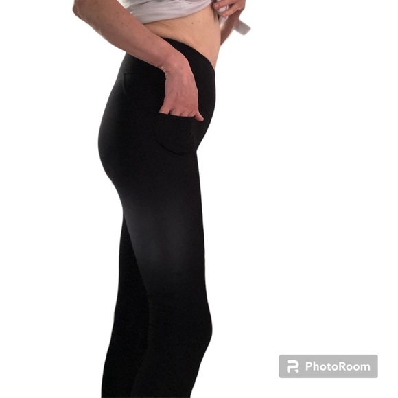 Yogalicious Lux  Black Hi Rise Yoga Ankle Leggings with side pockets - Picture 3 of 7